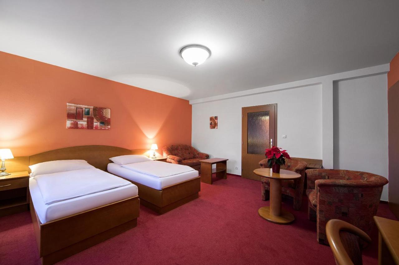 Attic Hotel Prag Eksteriør billede